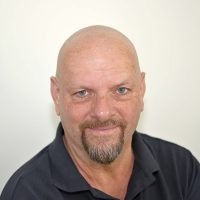 20260417_LinkedIn, geen Facebook
